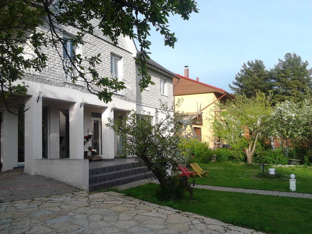 Oti Guesthouse Tallinn Luaran gambar